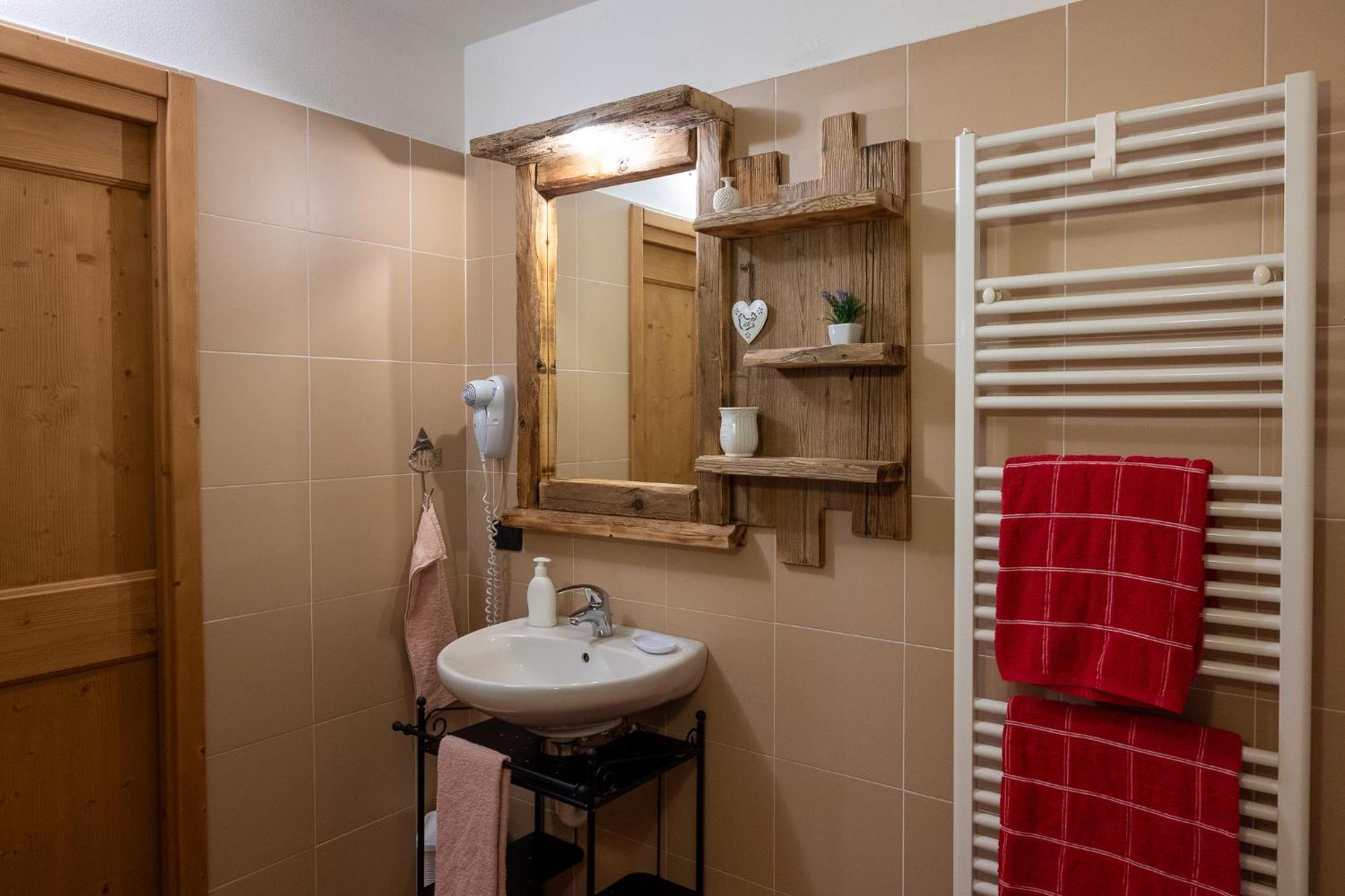Baita De Eliseo B&B Valdisotto Εξωτερικό φωτογραφία